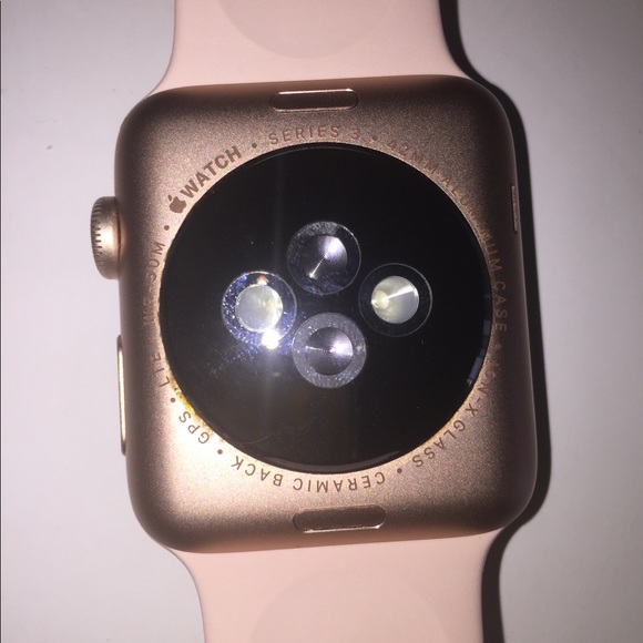 Apple iwatch  ⌚️ 3 series 42mm + Cellular GPS - Picture 6 of 8
